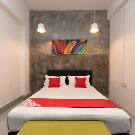 Oyo 43993 Madsuite Kota Kinabalu Zewnętrze zdjęcie