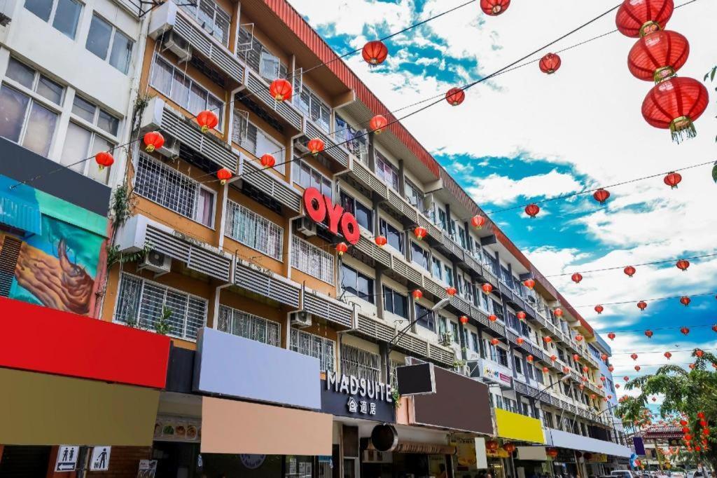 Oyo 43993 Madsuite Kota Kinabalu Zewnętrze zdjęcie