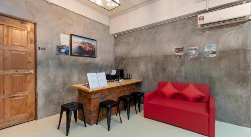 Oyo 43993 Madsuite Kota Kinabalu Zewnętrze zdjęcie