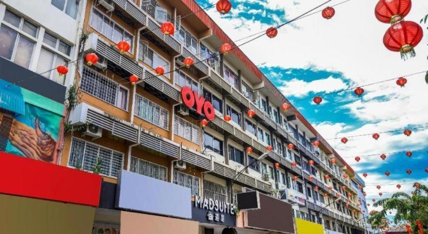 Oyo 43993 Madsuite Kota Kinabalu Zewnętrze zdjęcie